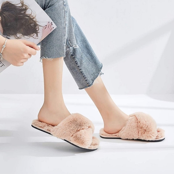 Shoes - Tan/Peachy Fluffy Cross Band Slippers